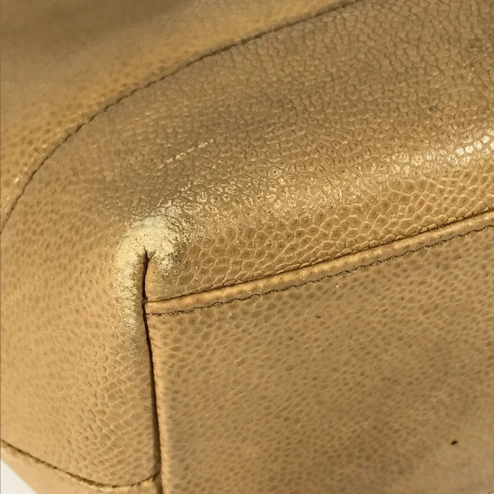 CHANEL Vintage Cream Caviar Leather Logo Shoulder Bag